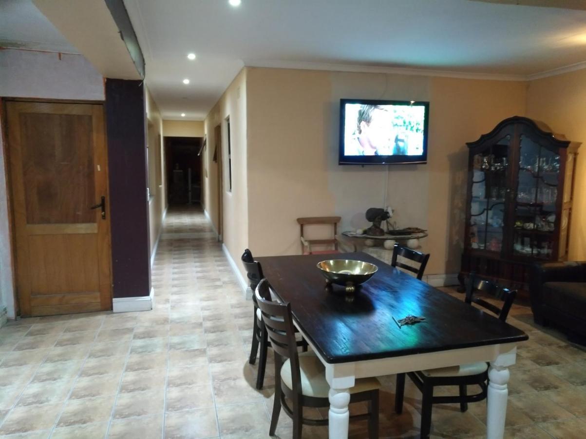 Liziwe'S Guest House Matroosfontein Bagian luar foto
